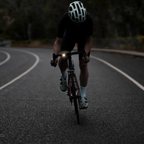 Фото - Фонарь велосипедный Knog Blinder Skull Array Front 200 Lumens (12285)